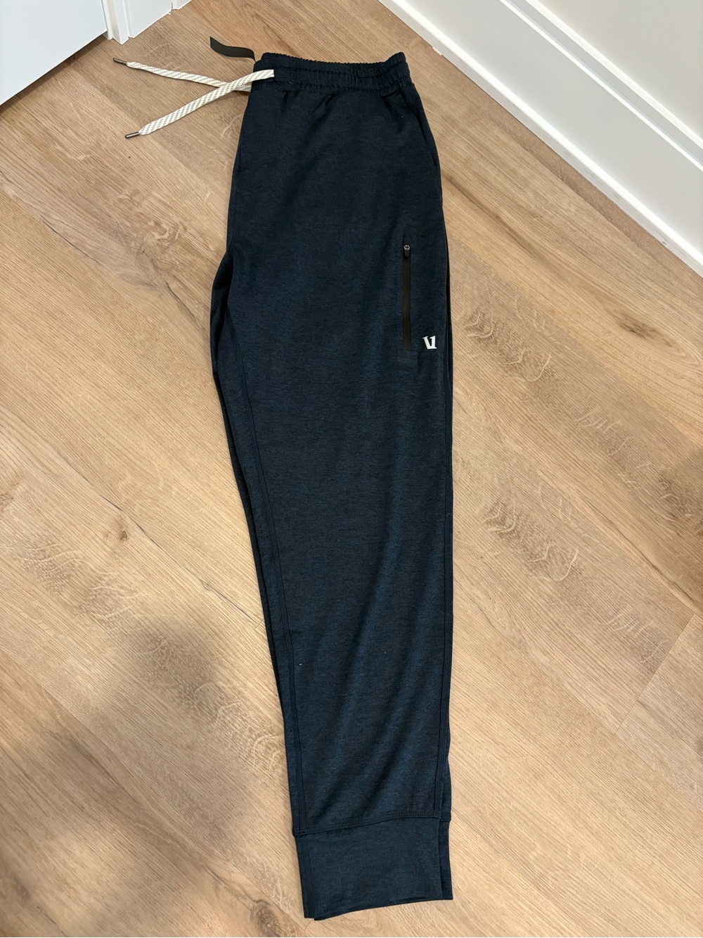 Men’s Vuori Navy Sunday Performance Sweatpants Size Large